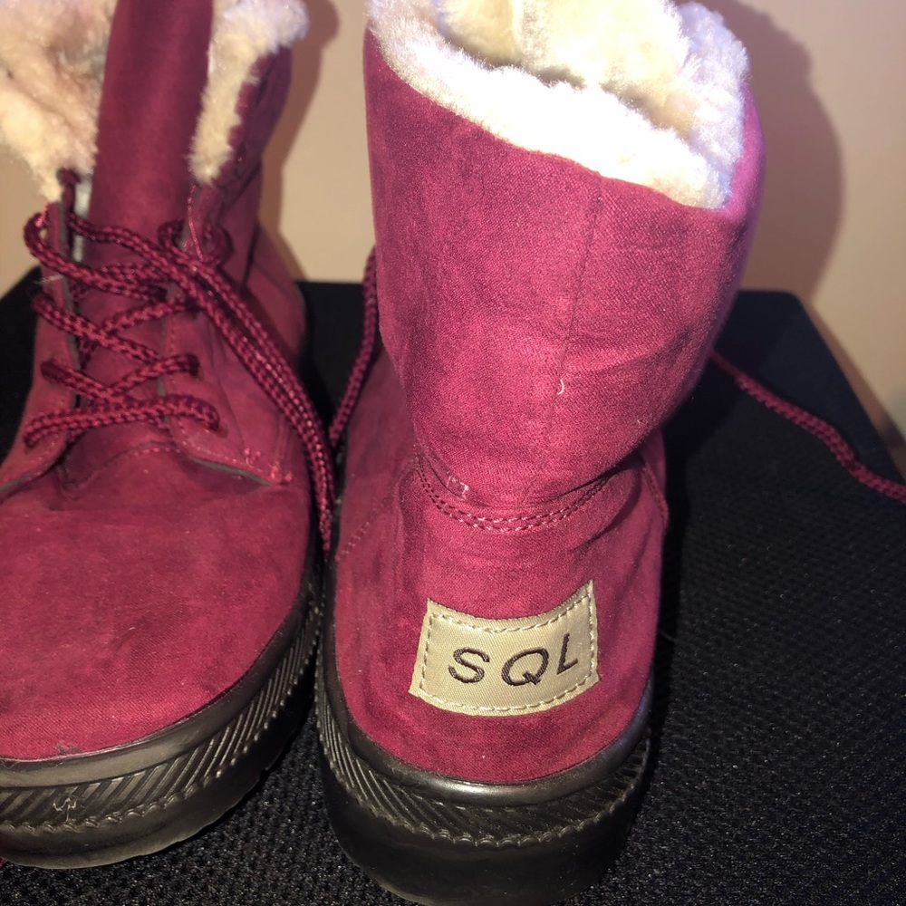 SQL Fuzzy Boots - Picture 2 of 3